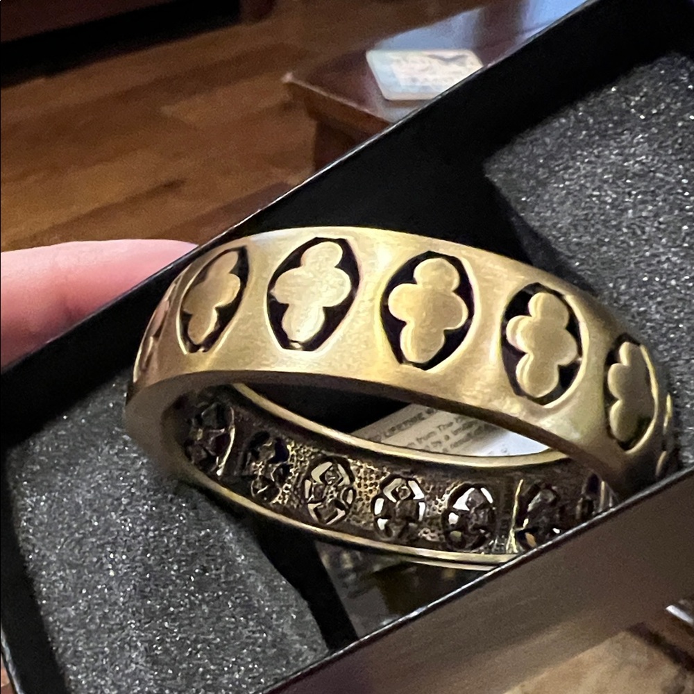 Intricate Gold and Black Bangle Bracelet - Picture 2 of 2